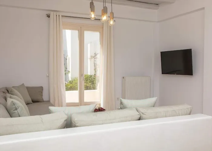 Sorokos 8 Naxos City