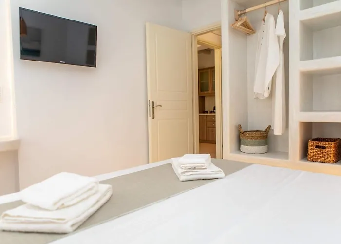 Sorokos 8 Naxos City